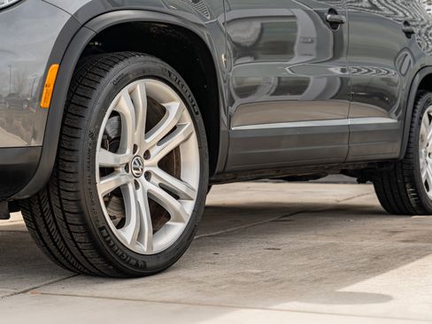 Used 2016 Volkswagen Tiguan SEL image 31