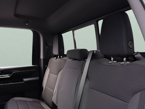 Used 2025 GMC Sierra 2500 SLE w/ SLE Value Package; AWD/4WD image 17