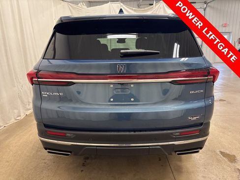 Used 2025 Buick Enclave Preferred image 5
