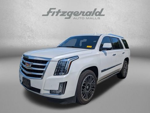 Used 2016 Cadillac Escalade Premium AWD/4WD image 3