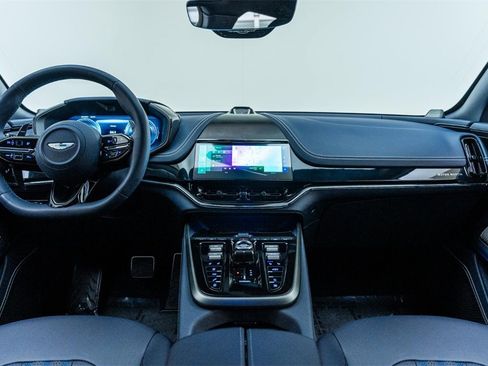 Used 2025 Aston Martin DBX 707 image 41