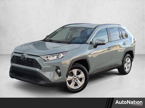 Used 2021 Toyota RAV4 XLE image 1