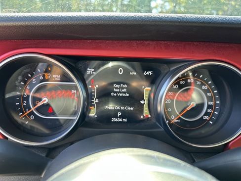 Used 2023 Jeep Gladiator Rubicon w/ Cold Weather Group image 33