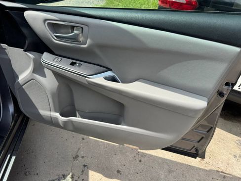 Used 2016 Toyota Camry SE FWD image 24