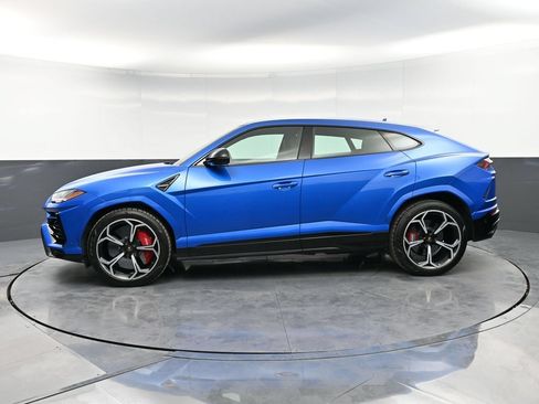 Used 2022 Lamborghini Urus AWD/4WD image 2