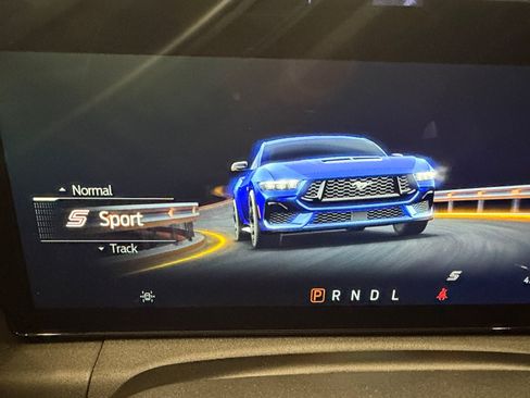 Used 2024 Ford Mustang Coupe RWD image 41