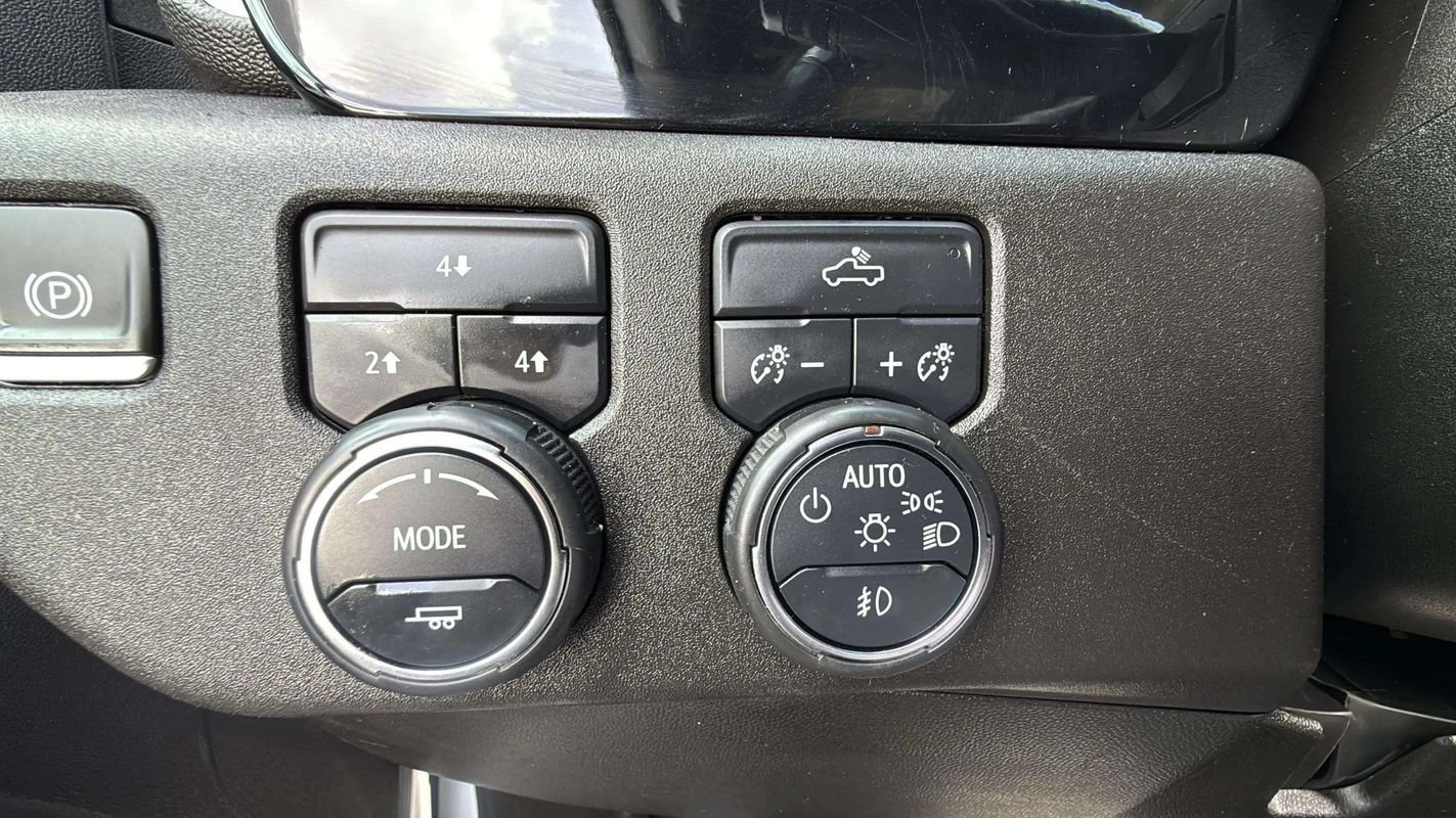 Used 2024 Chevrolet Silverado 2500 LT w/ Convenience Package AWD/4WD image 13