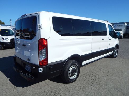 Used 2018 Ford Transit 350 XL image 8