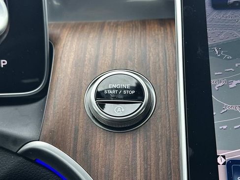 Certified 2025 Mercedes-Benz GLC 300 4MATIC image 27