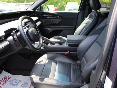 Used 2024 Lincoln Nautilus Reserve w/ Equipment Group 202A AWD/4WD image 14