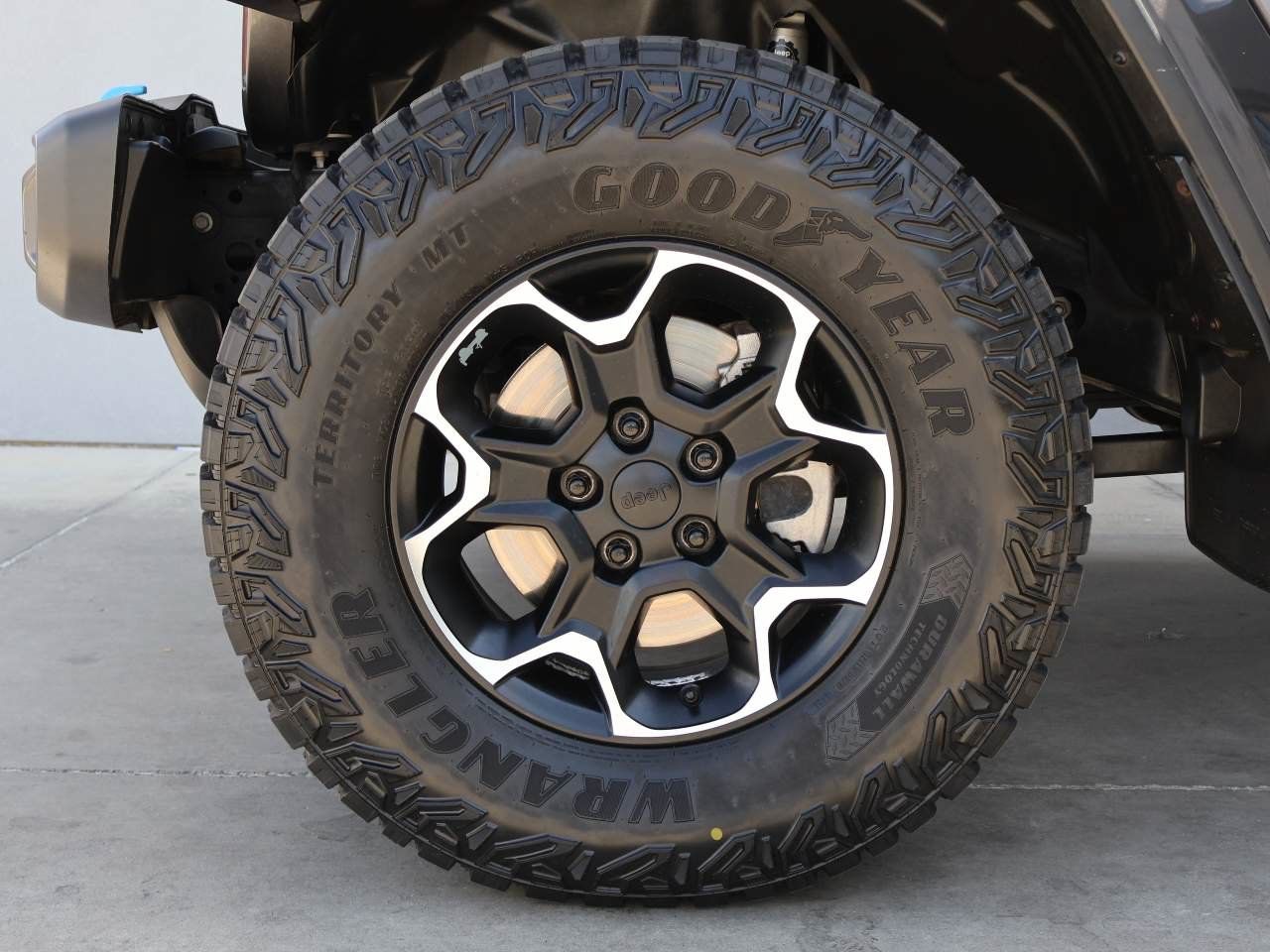 Used 2021 Jeep Wrangler Unlimited Rubicon 4xe w/ Cold Weather Group AWD/4WD image 6