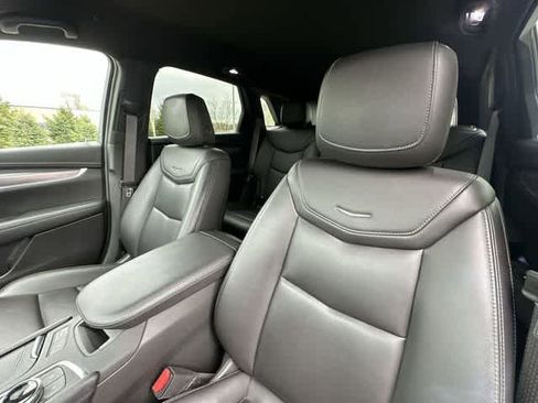 Used 2021 Cadillac XT5 Luxury image 16