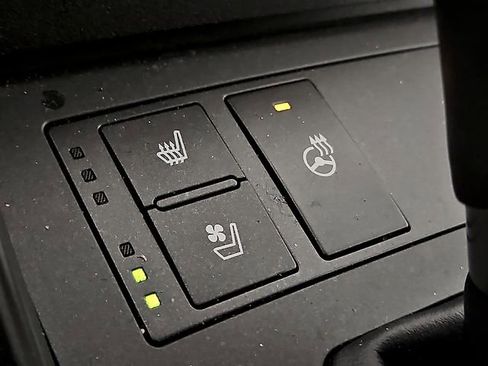 Used 2024 Lexus IS 300 w/ Premium Package RWD image 28