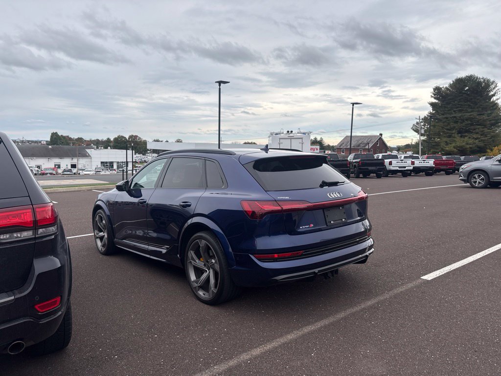 Used 2022 Audi e-tron S Prestige AWD/4WD image 3