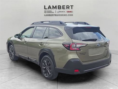 Used 2025 Subaru Outback Onyx Edition AWD/4WD image 3