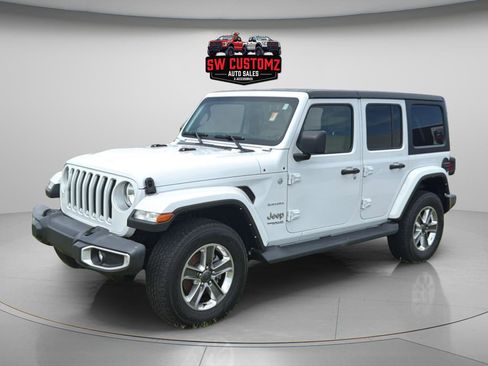 Used 2022 Jeep Wrangler Unlimited Sahara AWD/4WD image 3