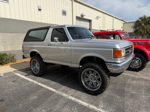 Used 1990 Ford Bronco AWD/4WD image 95