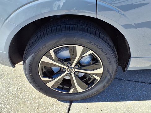 New 2026 Volvo XC60 B5 Core w/ Protection Package Premier image 9