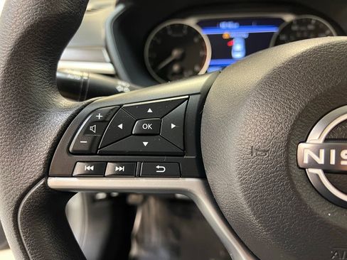 Used 2024 Nissan Altima 2.5 SV FWD image 20