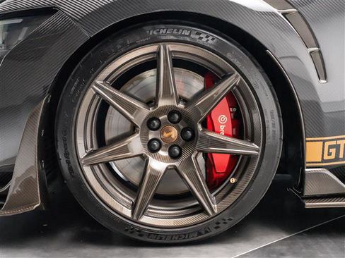 Used 2022 Ford Mustang Shelby GT500 w/ Carbon Fiber Track Pack image 9