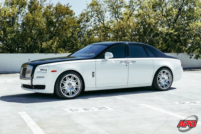 Used 2017 Rolls-Royce Ghost RWD image 15
