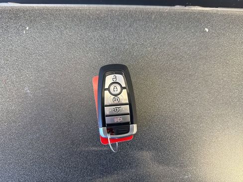 Used 2022 Ford Escape SEL image 20