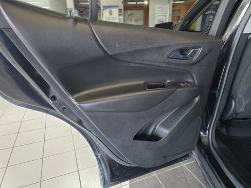 Used 2018 Chevrolet Equinox LT image 10