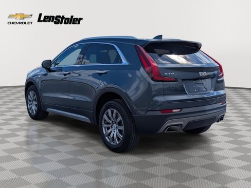 Used 2020 Cadillac XT4 Premium Luxury image 3