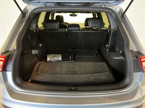 Used 2021 Volkswagen Tiguan SE R-Line image 5