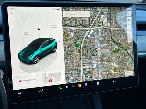 Used 2024 Tesla Model Y 2WD image 18