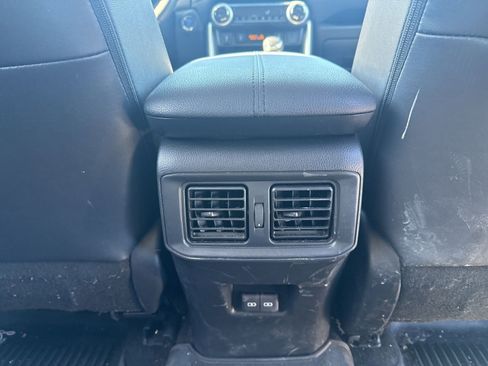 Used 2022 Toyota RAV4 XLE Premium image 24