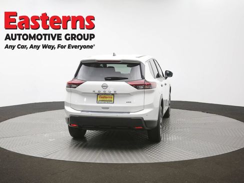 Used 2024 Nissan Rogue S AWD/4WD image 39