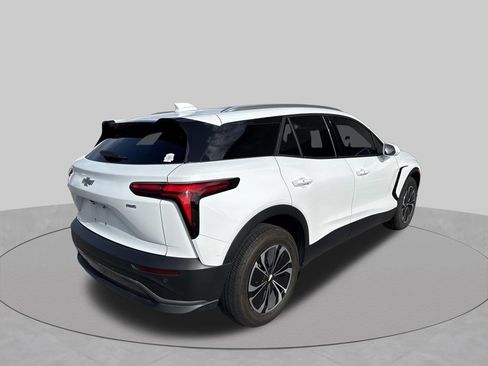 Used 2024 Chevrolet Blazer EV LT AWD/4WD image 6