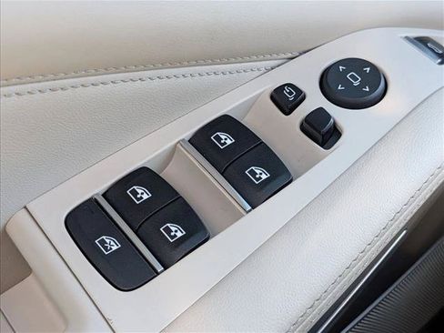 Used 2023 BMW X5 sDrive40i w/ Executive Package RWD image 12