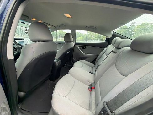 Used 2013 Hyundai Elantra GLS w/ Preferred Pkg FWD image 12