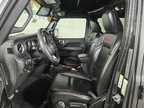 Used 2020 Jeep Gladiator Rubicon AWD/4WD image 11