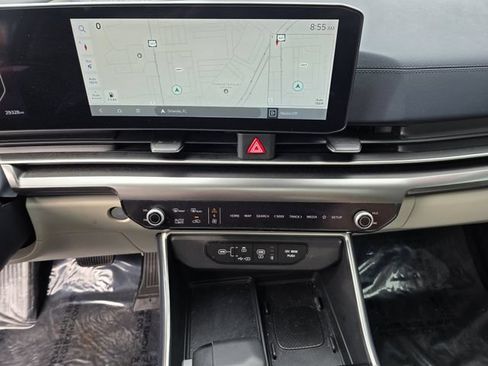 Used 2025 Kia Carnival SX FWD image 29