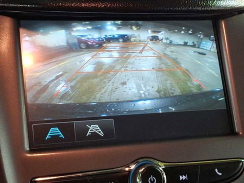 Used 2016 Chevrolet Cruze LT image 18