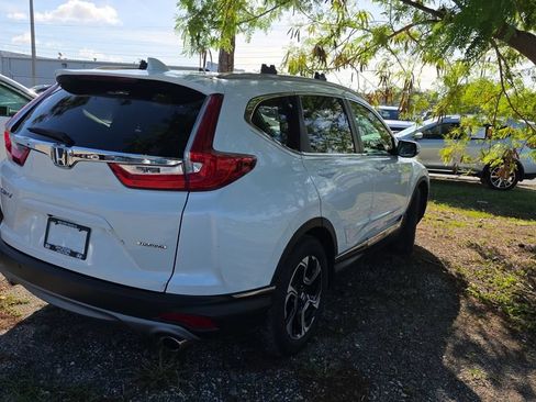 Used 2019 Honda CR-V Touring image 3