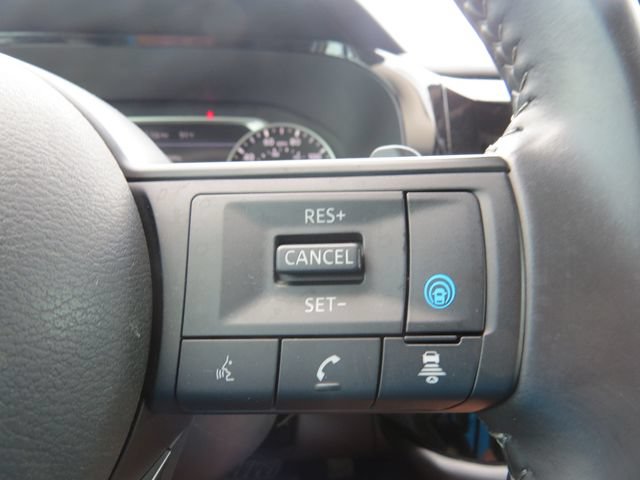 Used 2025 Nissan Pathfinder SV AWD/4WD image 20