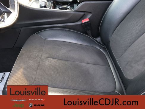 Used 2022 Jeep Grand Cherokee Altitude AWD/4WD image 23