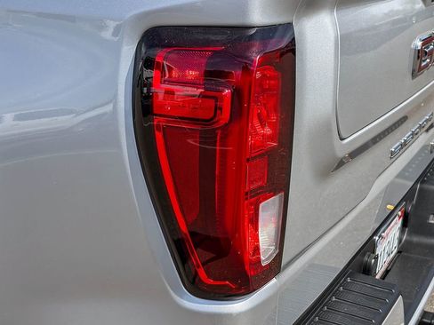 Used 2022 GMC Sierra 1500 Elevation w/ Driver Alert Package I image 8