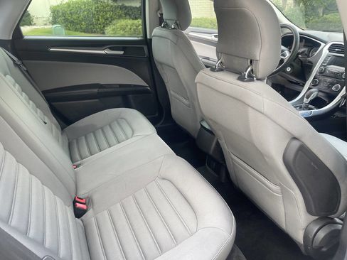 Used 2014 Ford Fusion S image 11