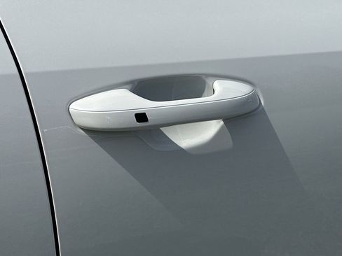 New 2026 Kia Niro Wind FWD image 9