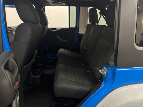 Used 2012 Jeep Wrangler Unlimited Sport AWD/4WD image 27