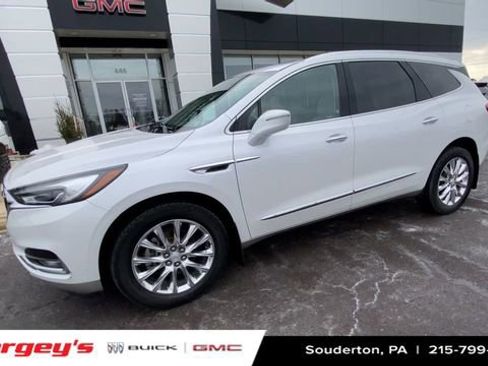 Used 2018 Buick Enclave Essence image 5