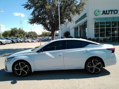 Used 2023 Nissan Altima 2.5 SR w/ SR Premium Package AWD/4WD image 10