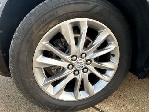 Used 2023 Buick Enclave Avenir image 29