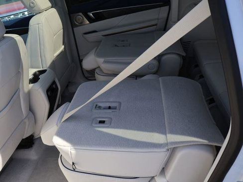 New 2026 Buick Enclave Avenir w/ Super Cruise Package AWD/4WD image 61