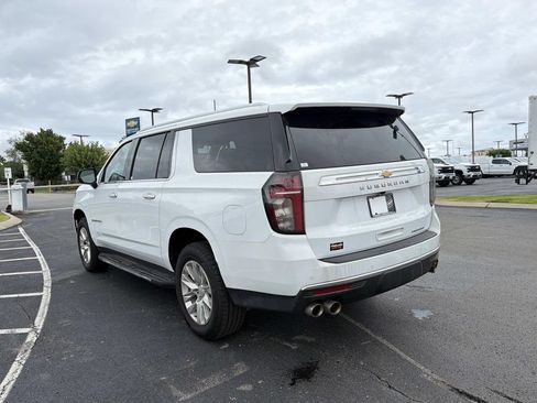 Used 2024 Chevrolet Suburban Premier AWD/4WD image 5